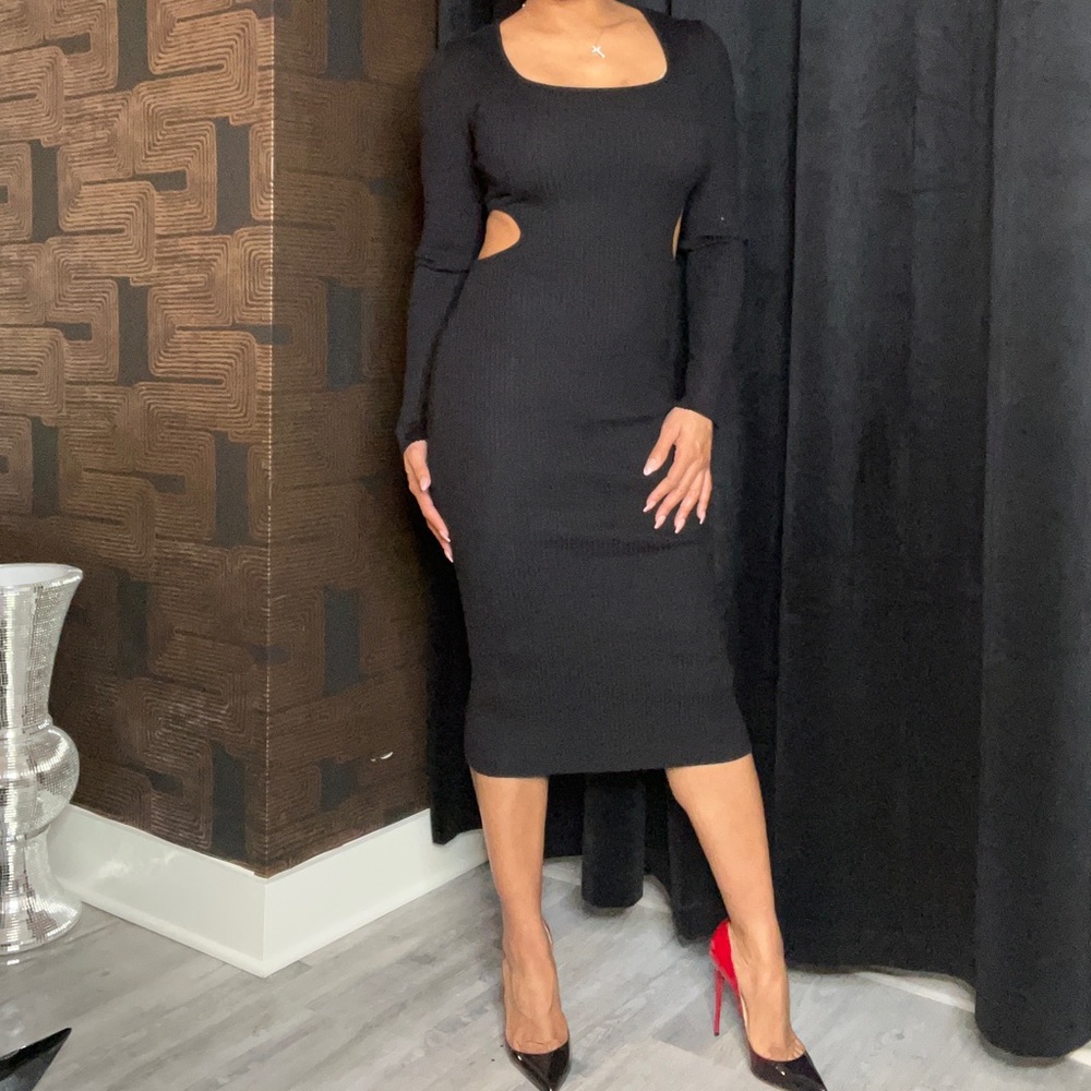 Side Cut-out MIDI Dress